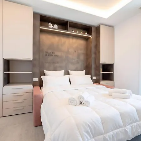 The Essential V Apartament